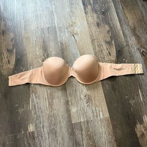 Victoria’s Secret Seamless Nude Strapless Bra